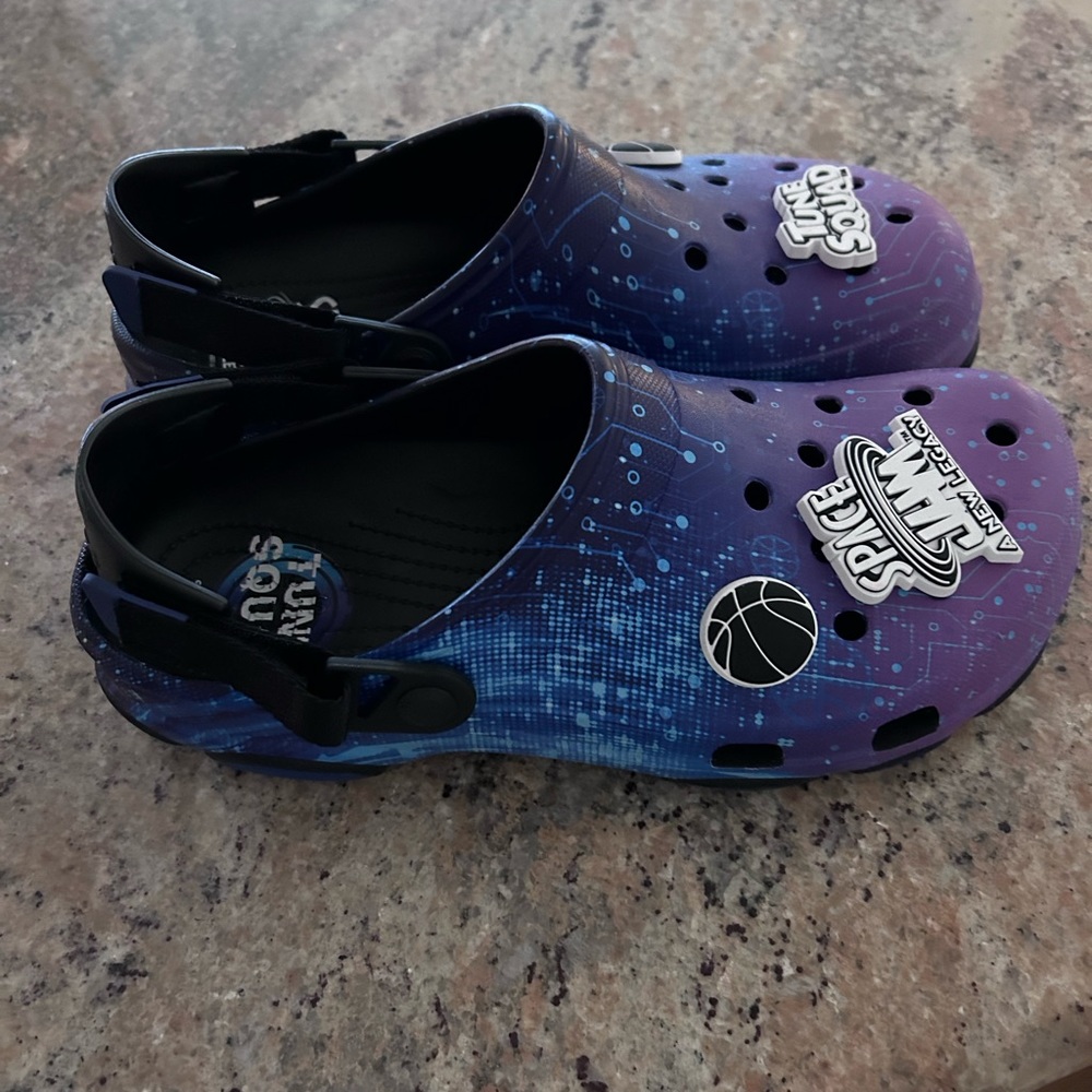 Men’s Space Jam Crocs